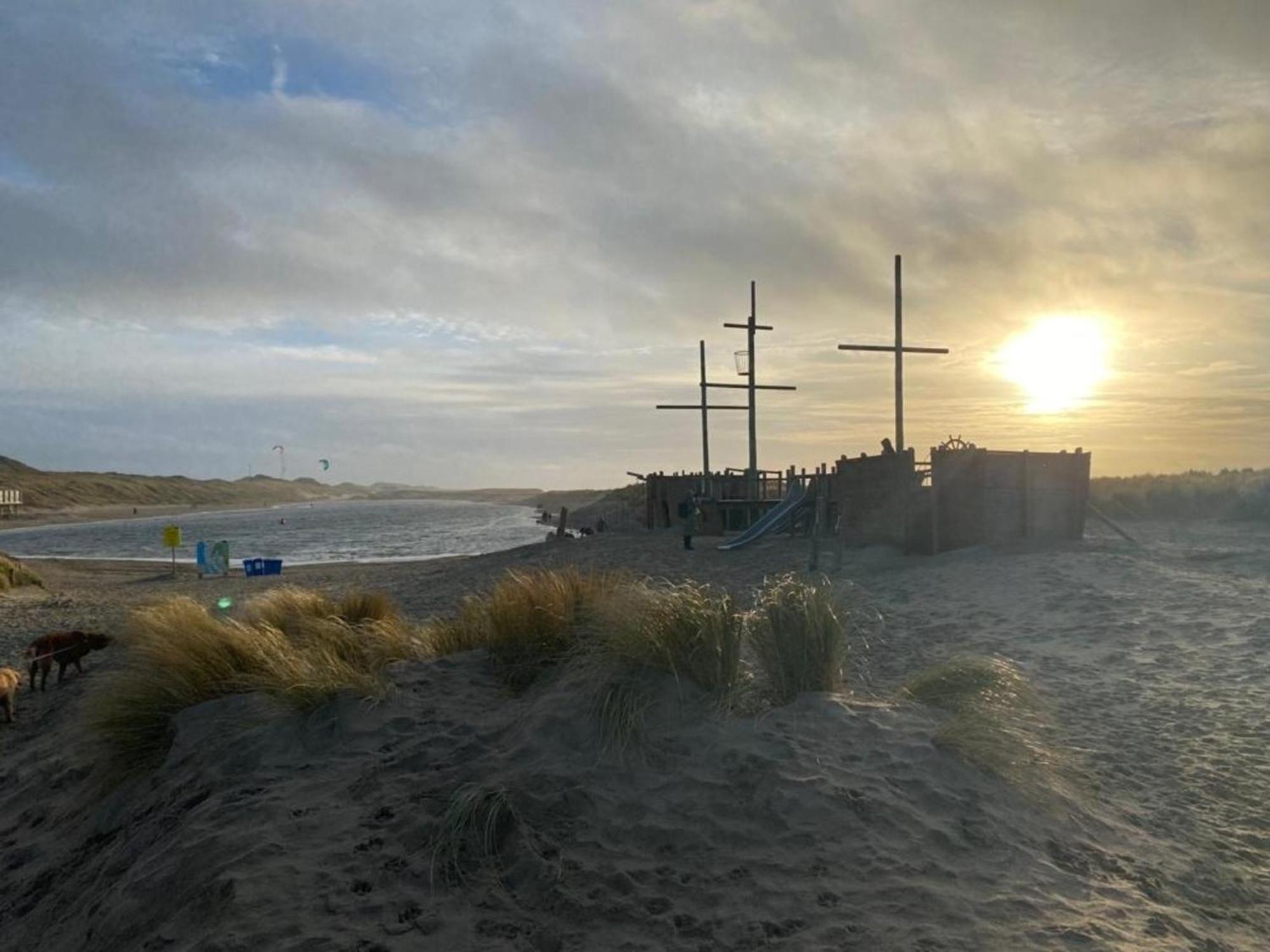N 9Strandnahes, Hunde-Familienfreundliches Ferienhaus Callantsoog Bagian luar foto